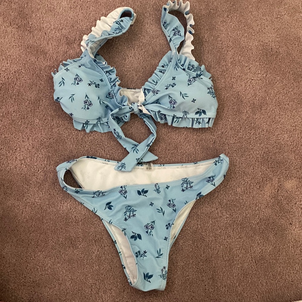 HARDLY WORN SHEIN FLORAL BIKINI